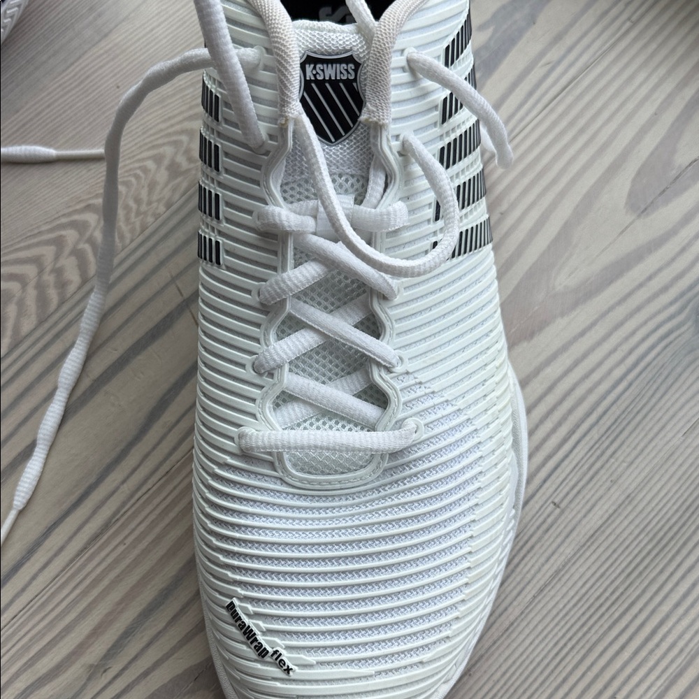 NEW!! K-Swiss White Tennis Sneakers - never worn - Picture 3 of 4